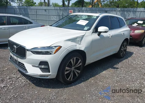 2022 Volvo Xc60 B5 Inscription z USA, uszkodzony, nr VIN YV4L12RL7N1091897